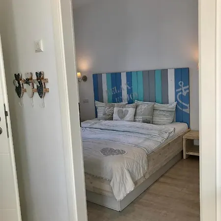 Sk -apartment Mit 2 Schlafzimmern شقة روست