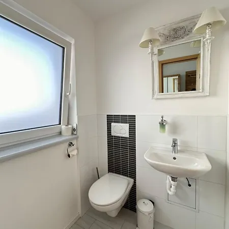 Sk -apartment Mit 2 Schlafzimmern شقة روست